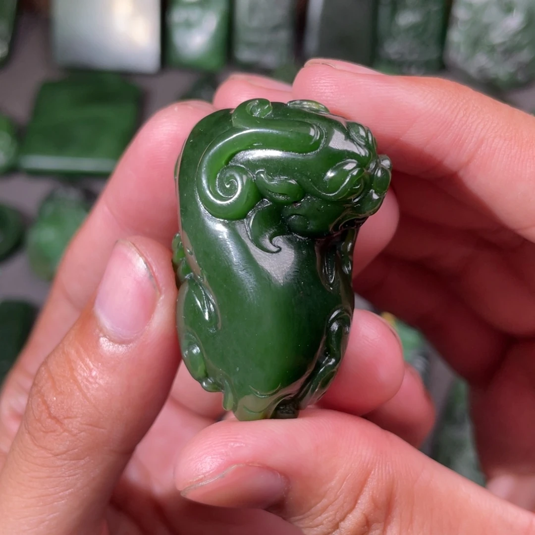 和田玉（碧玉）未镶嵌颈饰