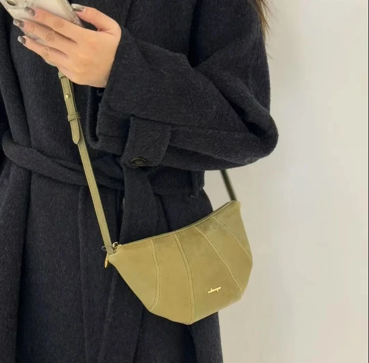 HERBAL HEAVEN/食草堂羊皮斜挎牛角包