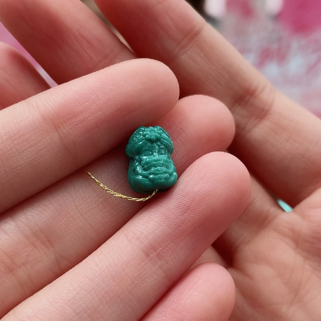 绿松石颈饰未镶嵌