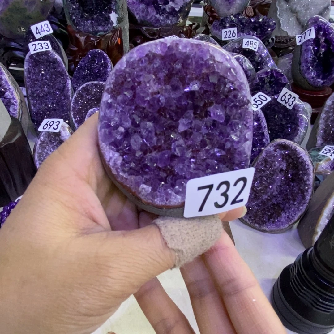 未镶嵌水晶大型摆件（非配饰）