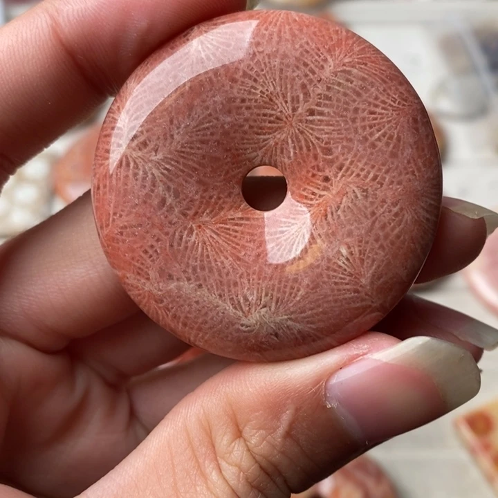 硅化玉颈饰未镶嵌