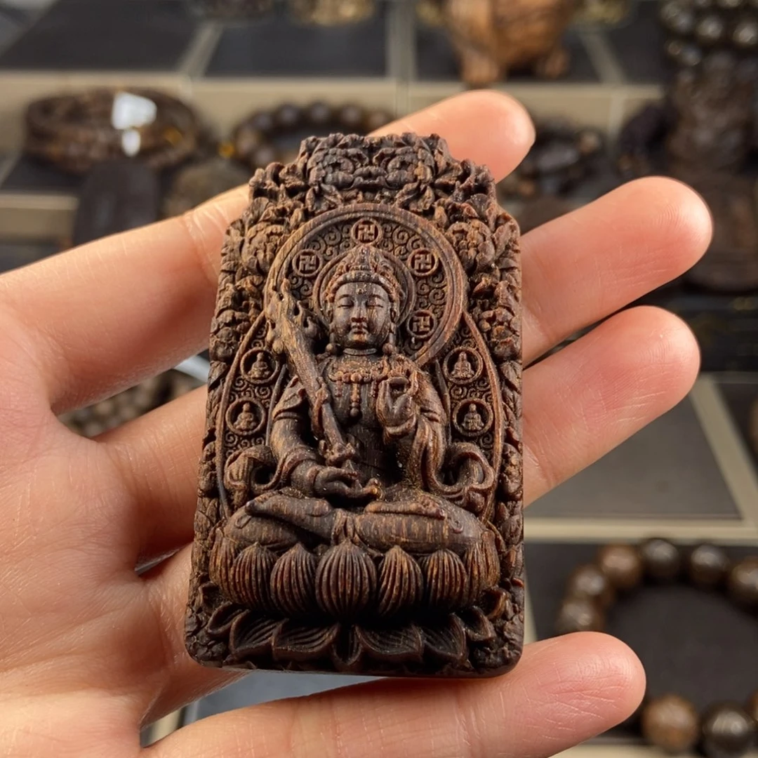 沉香木吊坠酒***蝶越南芽庄白棋楠