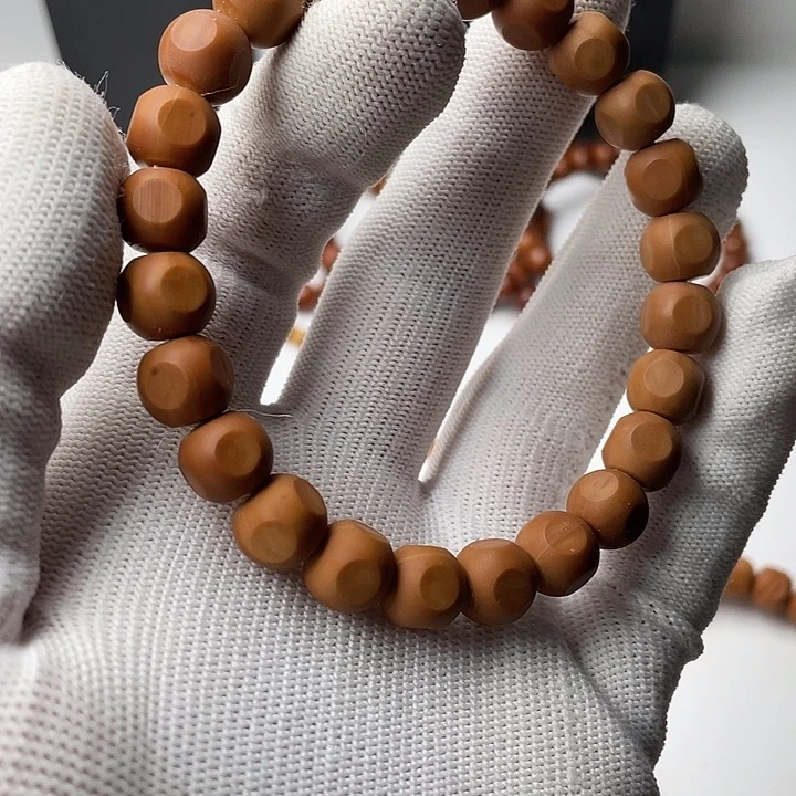 猴头核桃手串安****店六方微暇