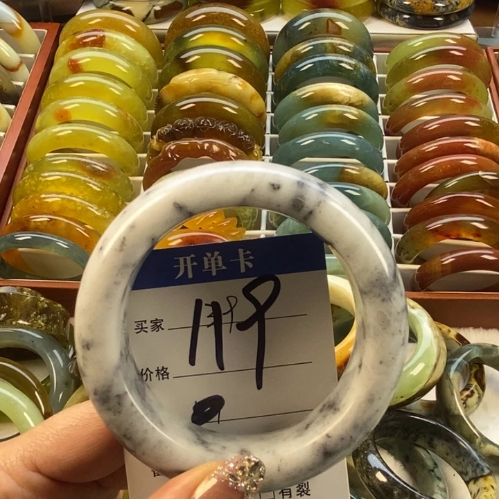 蛇纹石玉未镶嵌手镯60