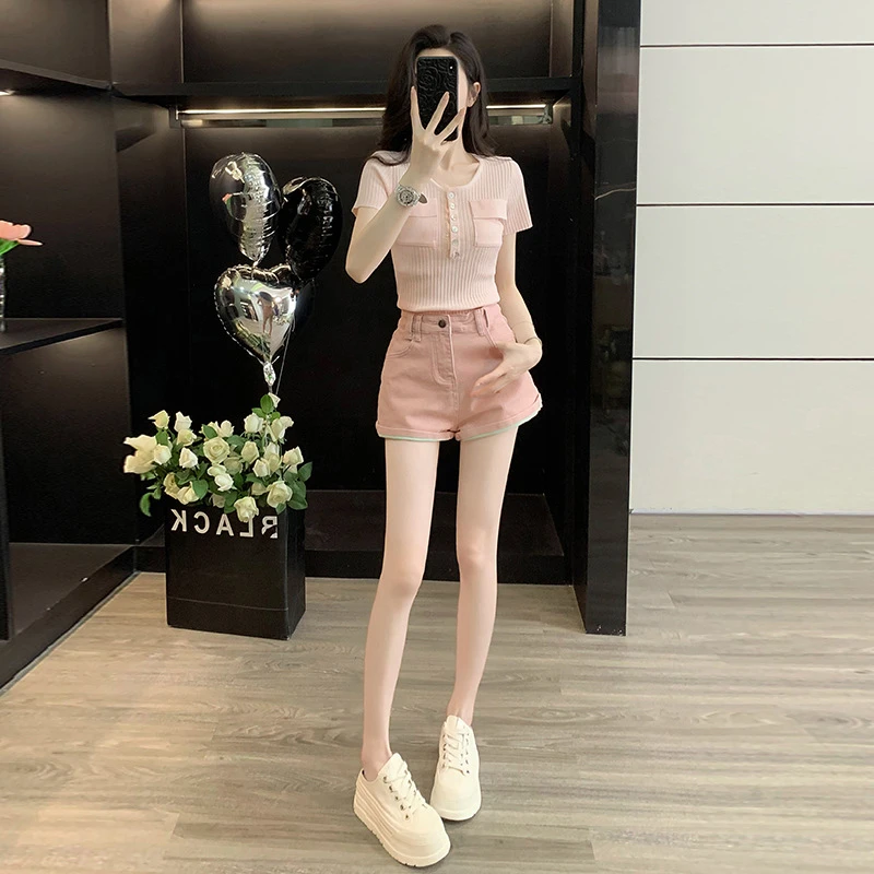 盐系轻熟时尚女夏季修身减龄粉色短袖针织衫时尚牛仔短裤两件套装