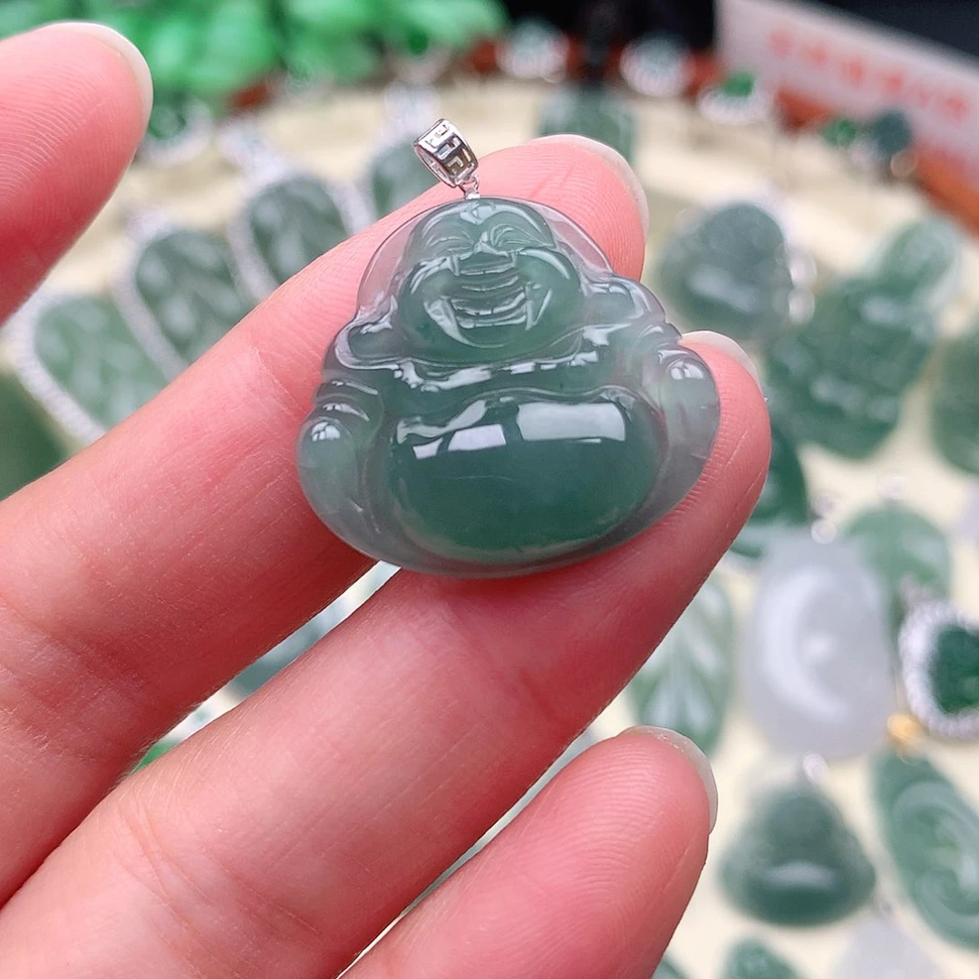 翡翠18K金镶嵌颈饰吊坠