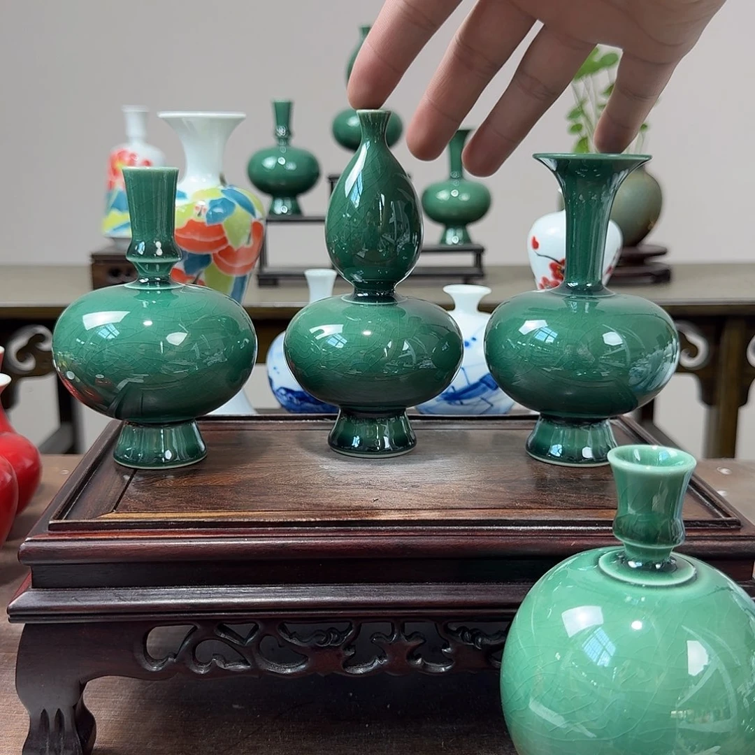 荣***哥陶瓷手工非常迷你小花器