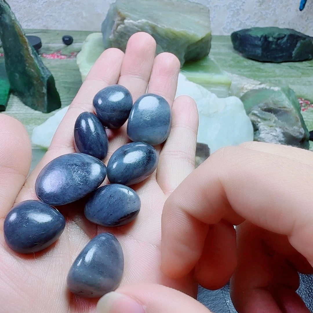 未镶嵌和田玉（糖玉）挂件