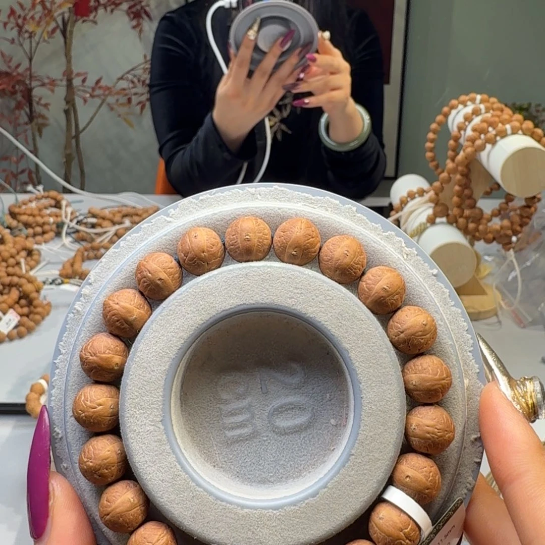 凤眼菩提吊坠11.5实心高山树