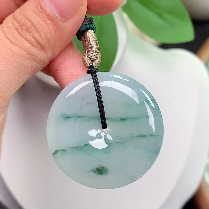 颈饰未镶嵌翡翠平安扣 35.8x6.1mm
