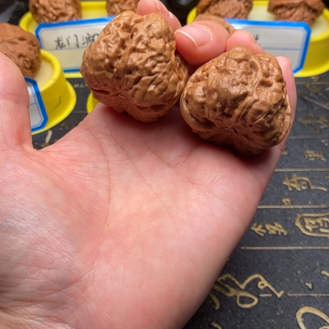 渴***鱼文玩核桃吊坠蛤蟆头