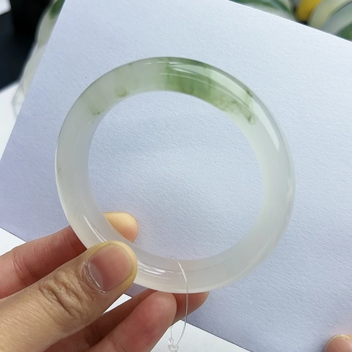 【闪购商品】石英质玉手镯未镶嵌