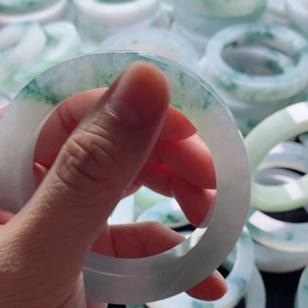 定制翡翠A货未镶嵌莎*