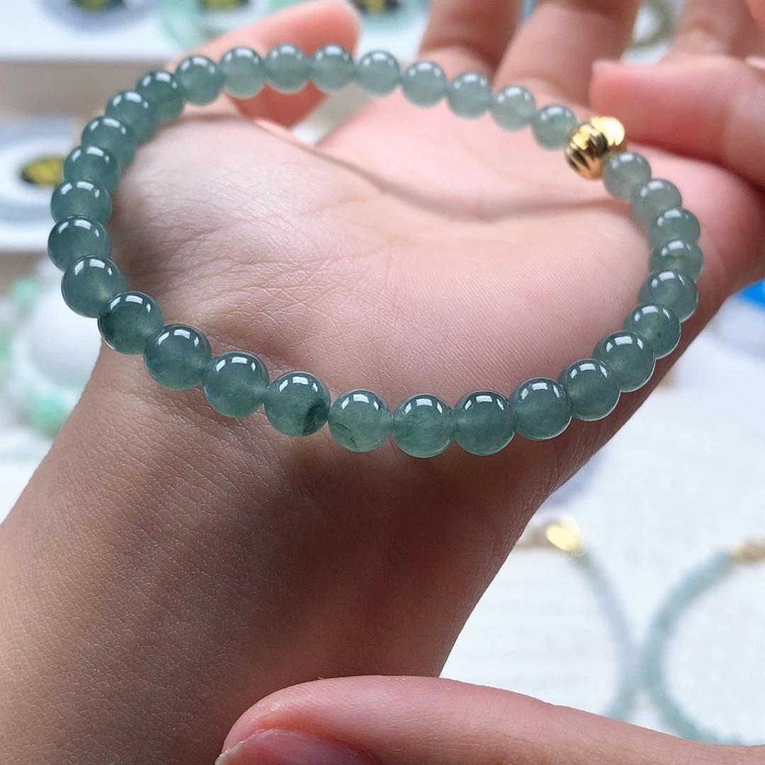 翡翠未镶嵌手串卡6.3