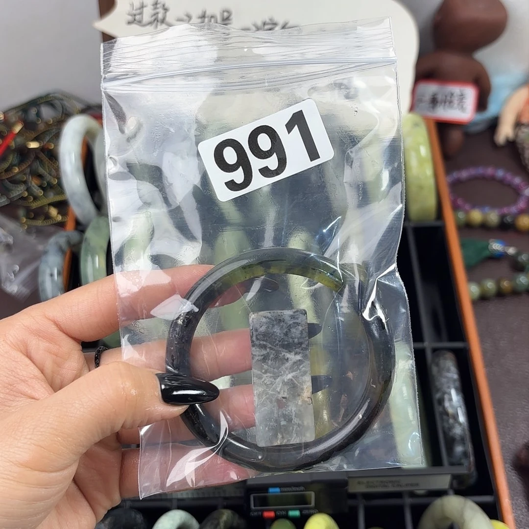蛇纹石玉手镯未镶嵌淙