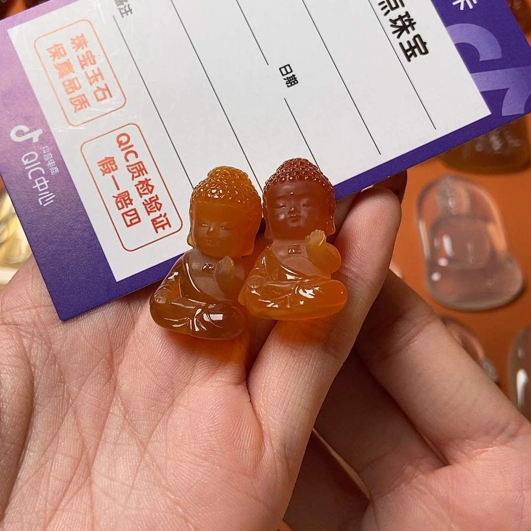 ℳ***、玛瑙/玉髓未镶嵌颈饰