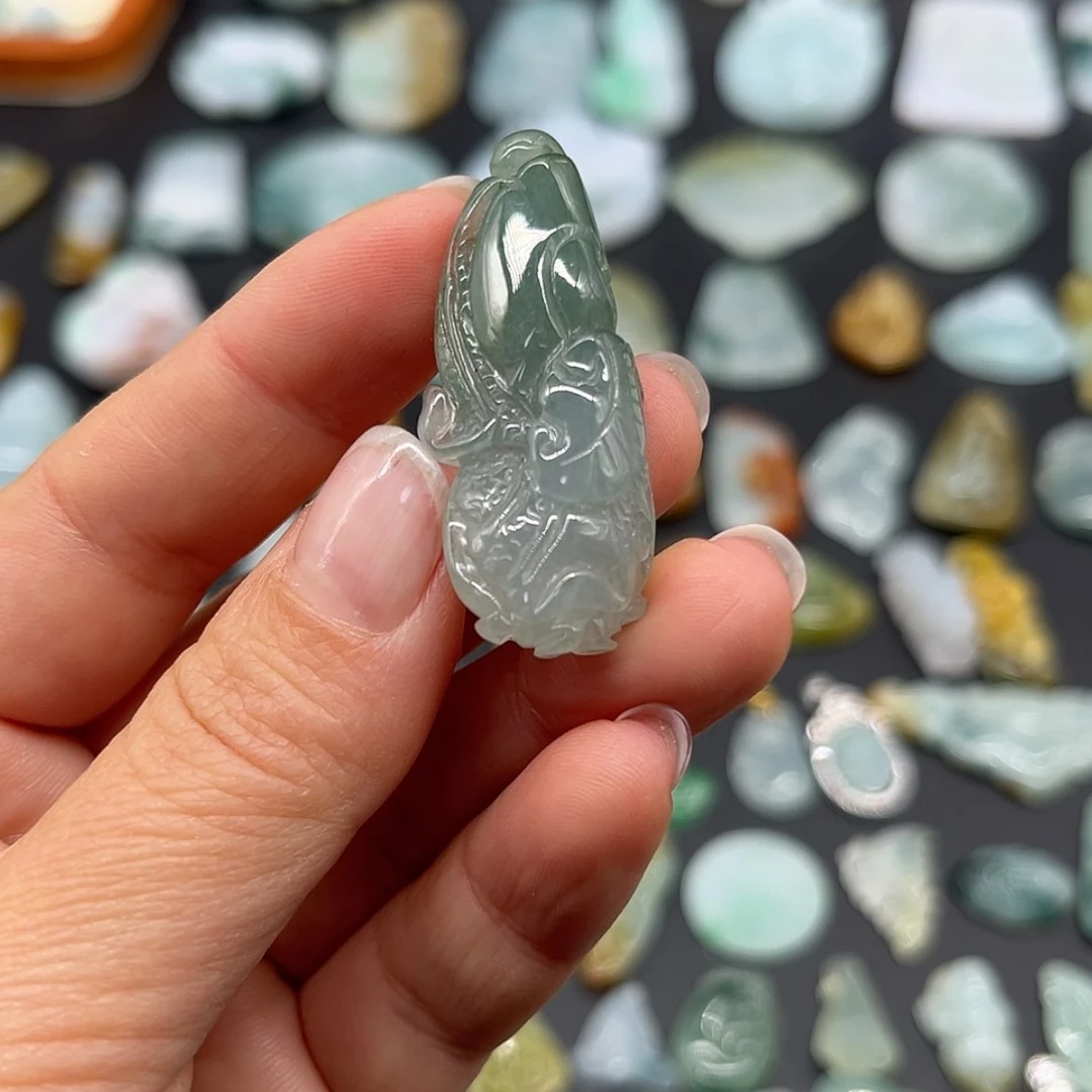 【闪购商品】翡翠颈饰未镶嵌白菜