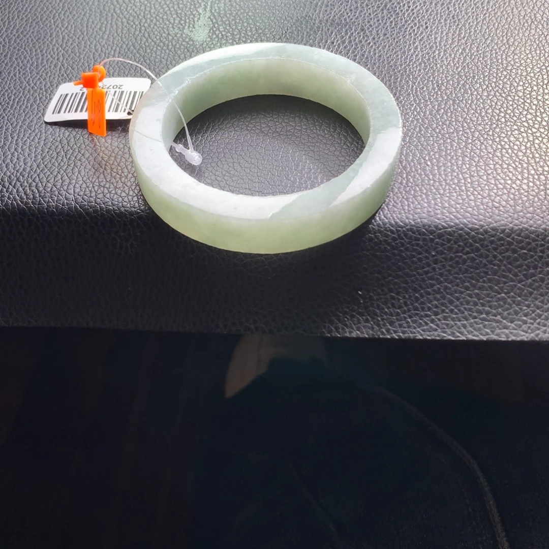 定制翡翠未镶嵌翡翠手镯