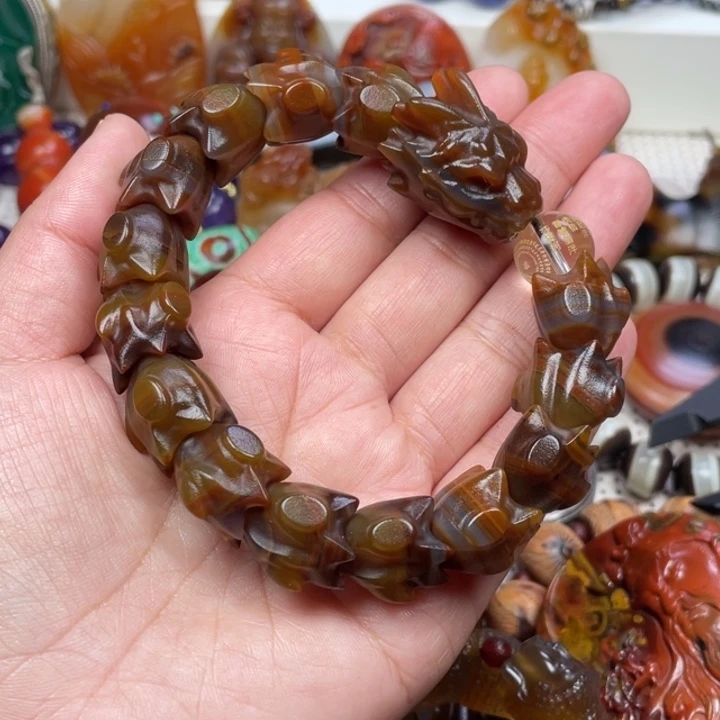 妙***观玛瑙/玉髓未镶嵌颈饰