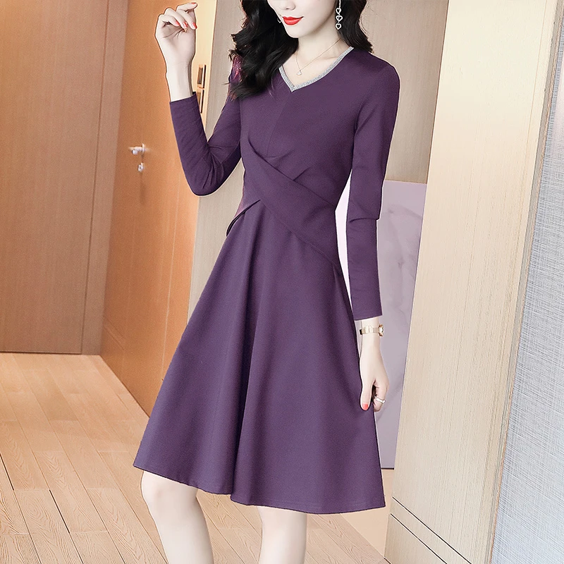 连衣裙2025新款女秋冬紫色高级感气质修身显瘦长袖A字裙99077A2