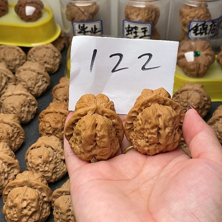 核桃蛤蟆39斤左右一个