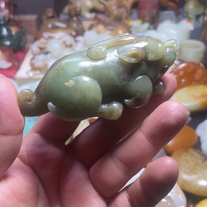 颈饰未镶嵌和田玉（糖玉）