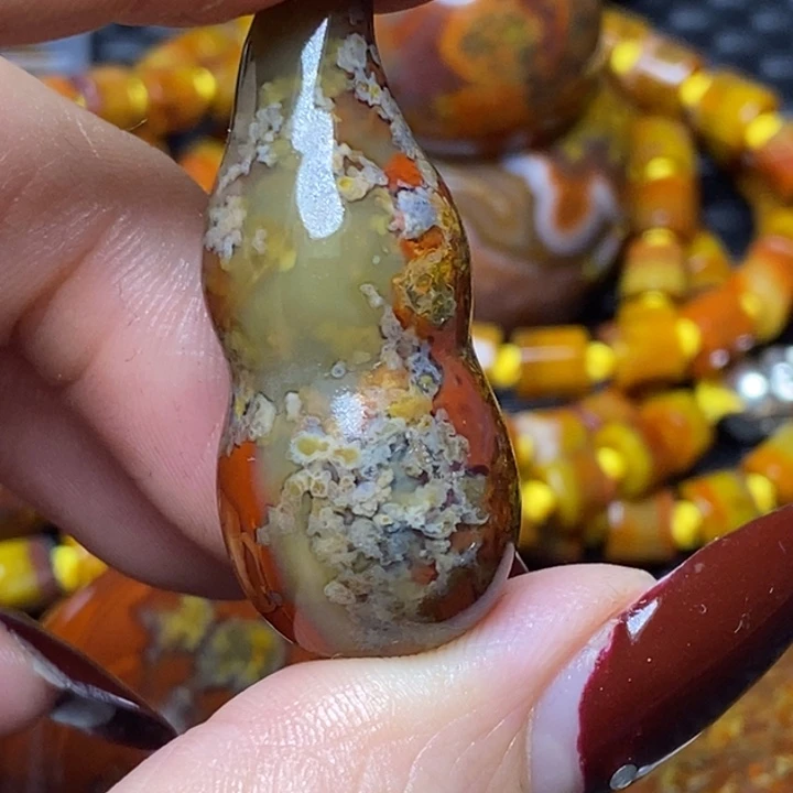 玛瑙/玉髓颈饰未镶嵌