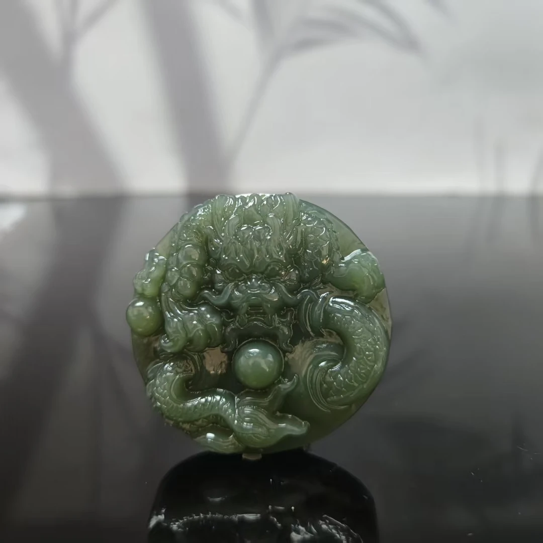 Q和田玉龙形吊坠0437