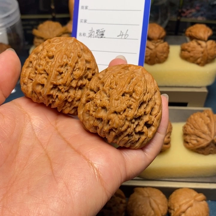 【闪购商品】把件文玩核桃我****的南疆石