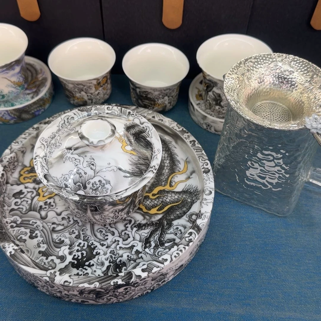 这些盖碗真好看！！！