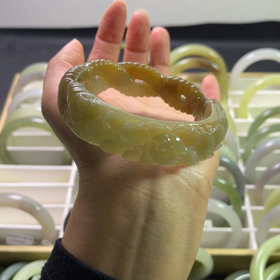 和田玉手镯62圈口未镶嵌D*