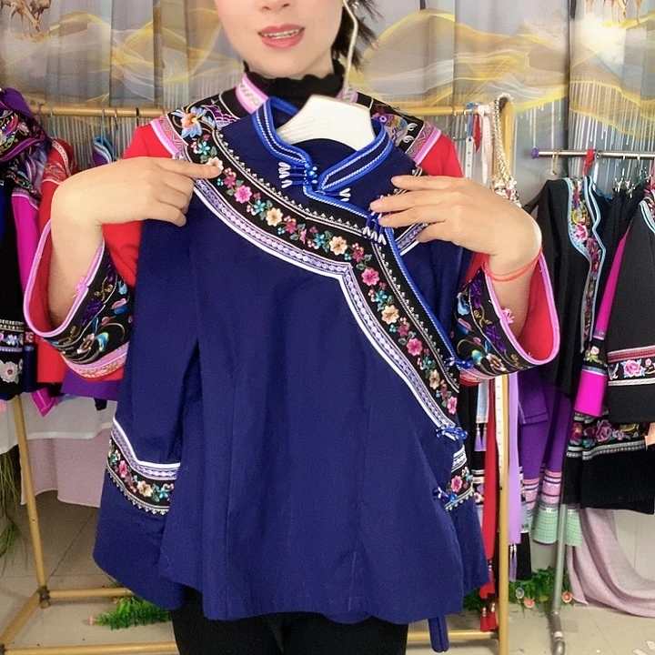 藏青蓝色上衣民族服装