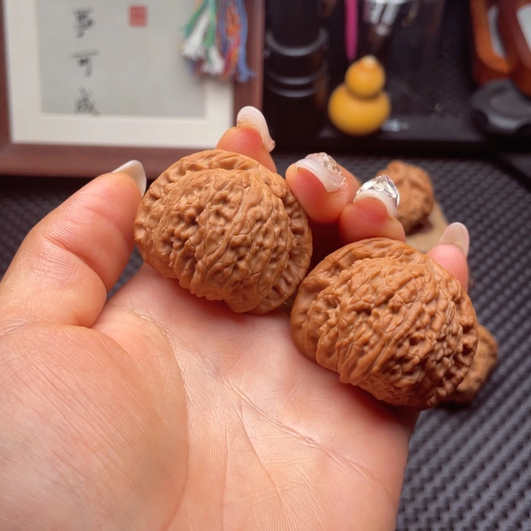 ****忌文玩核桃吊坠白狮子