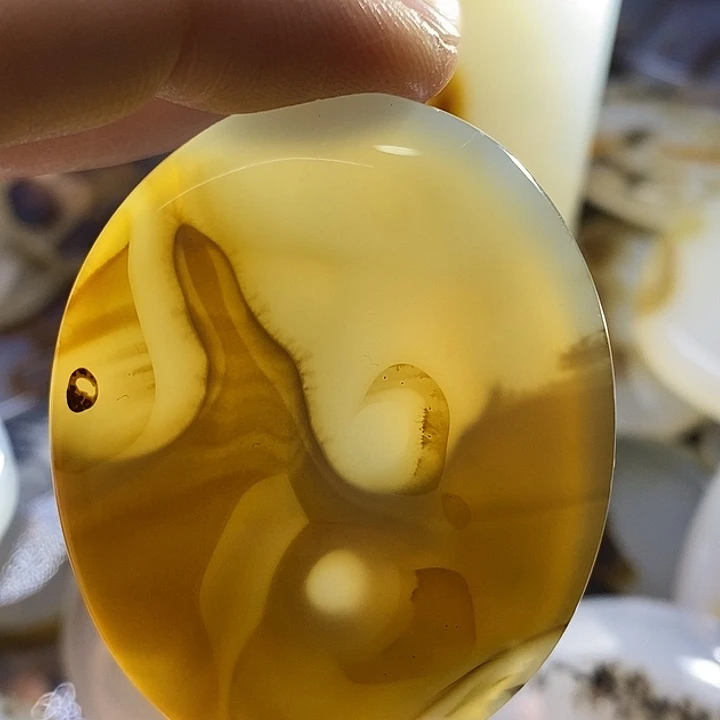 未镶嵌颈饰玛瑙/玉髓平*