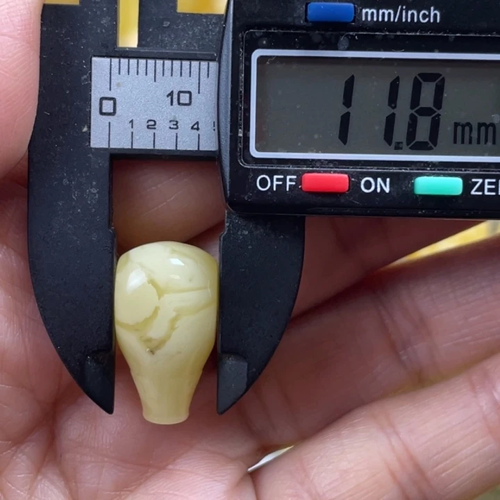 蜜蜡未镶嵌裸石13杂