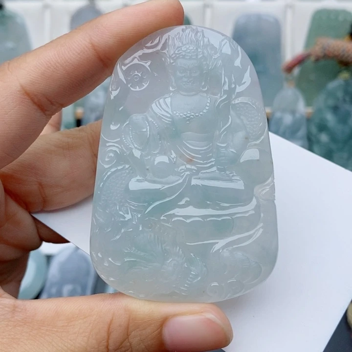 翡翠未镶嵌颈饰御龙不动