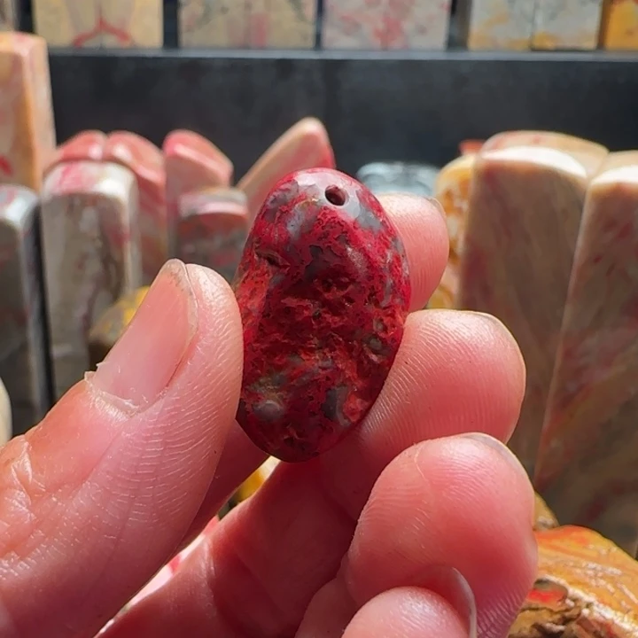 昌化鸡血石钰***焕昌化鸡血石挂件