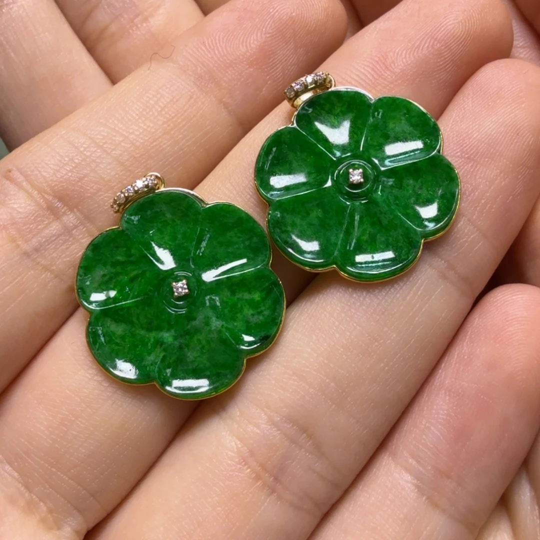 妙***)翡翠18K金镶嵌颈饰