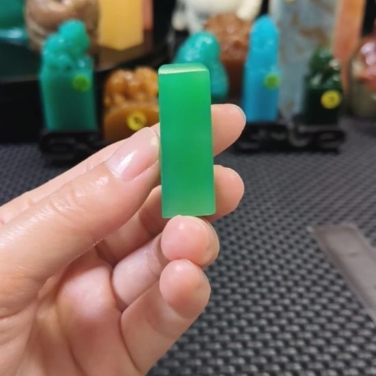 寿山石印石雅安绿牙签章