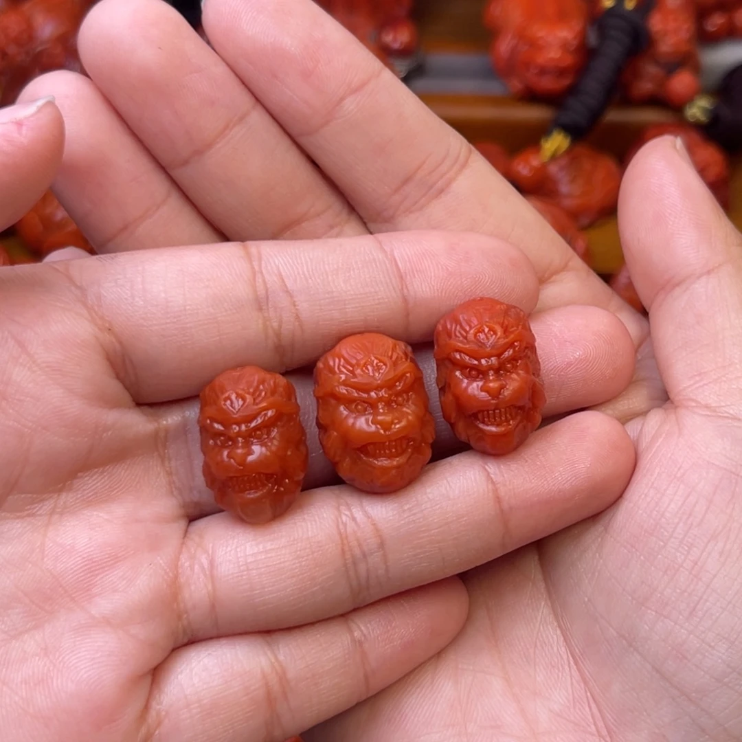 笑***神南红玛瑙未镶嵌川料瓦西精品悟空头配饰