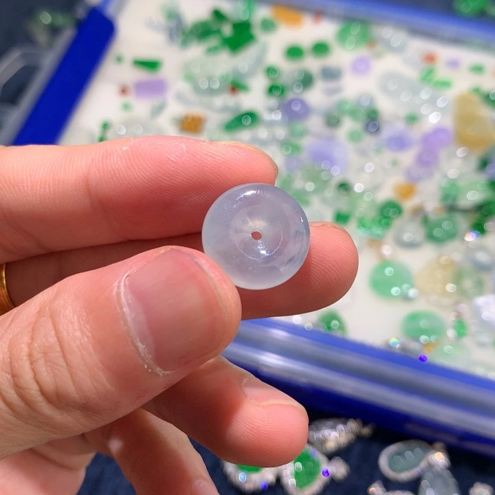 【闪购商品】翡翠未镶嵌颈饰