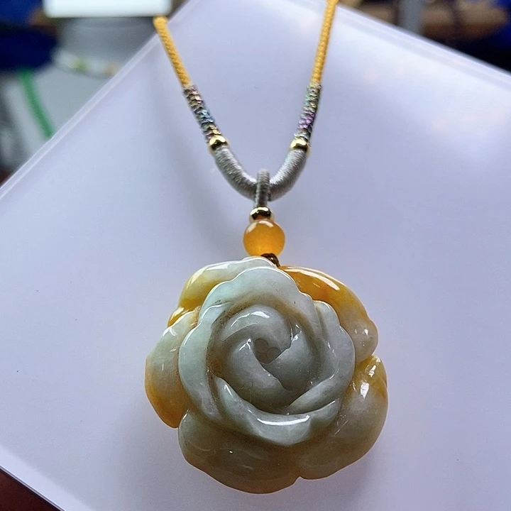 吊坠(赠链)未镶嵌翡翠