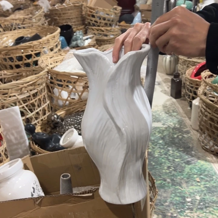 摆件高度35厘米口径14厘米微瑕捡漏针眼