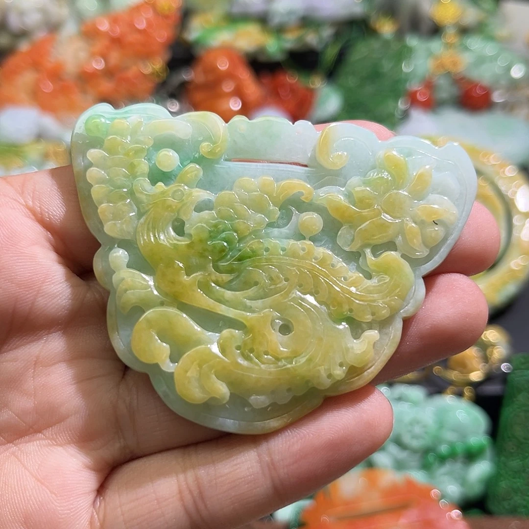 翡翠未镶嵌颈饰待编织