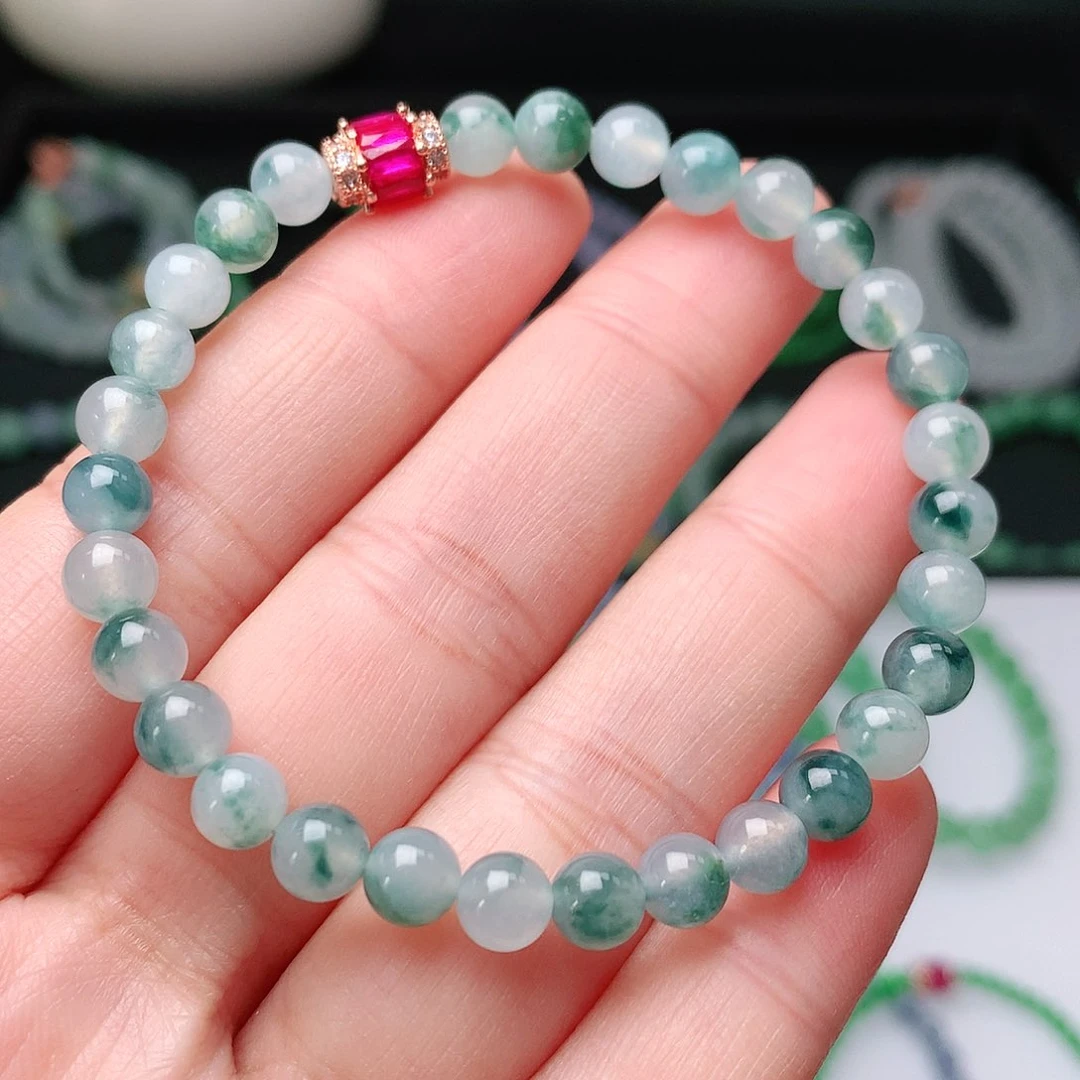 翡翠手链未镶嵌翡翠