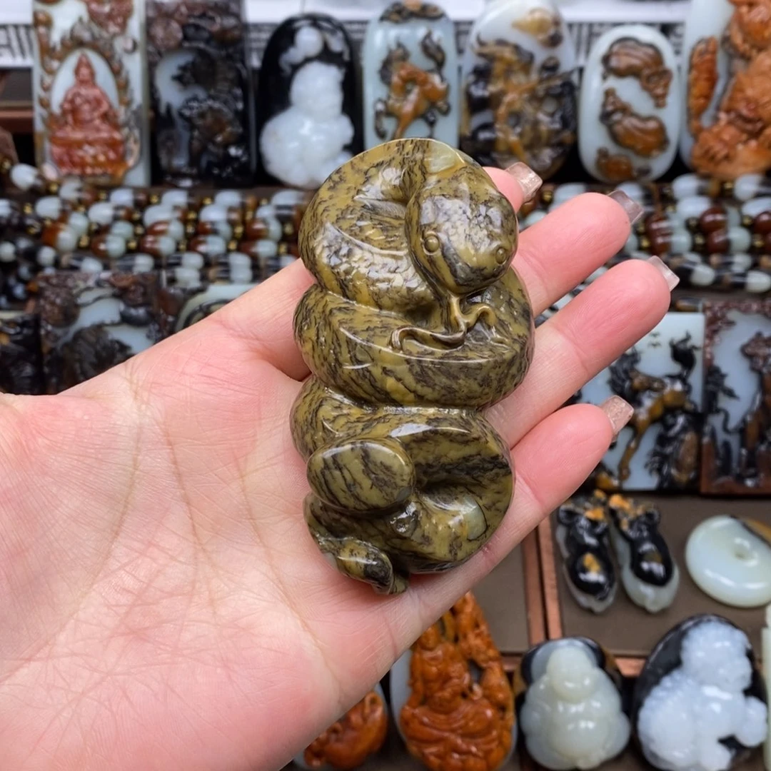 颈饰未镶嵌和田玉