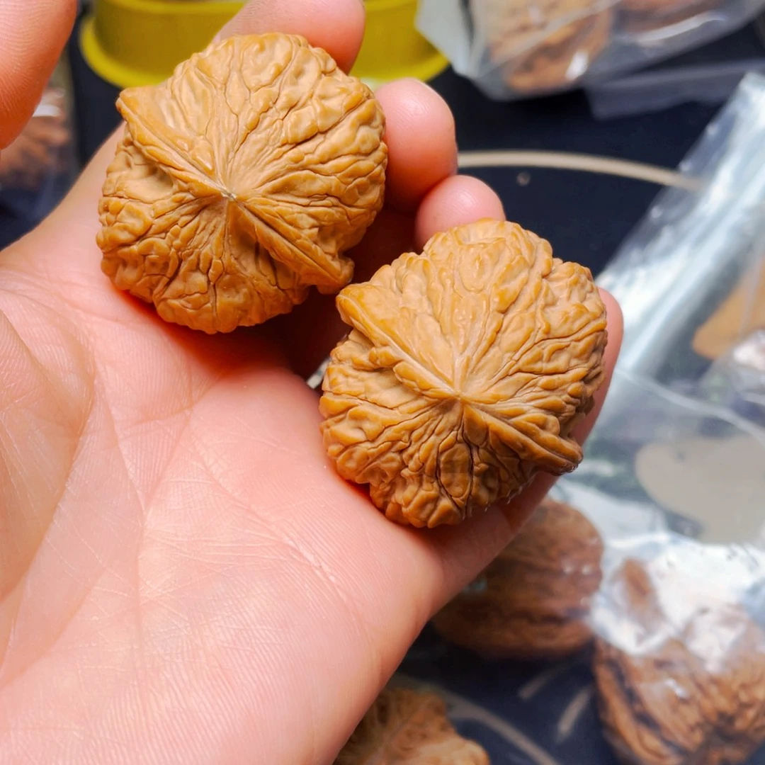 吊坠文玩核桃金钱豹