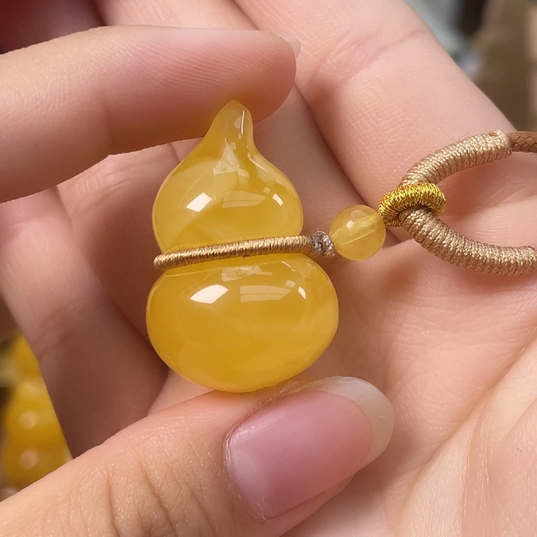 琥珀未镶嵌裸石Y52