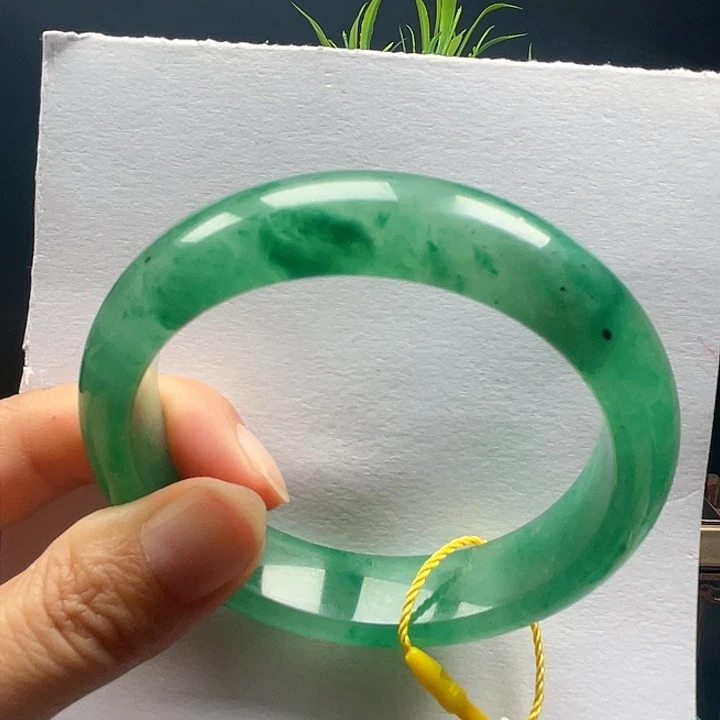 石英质玉手镯未镶嵌57