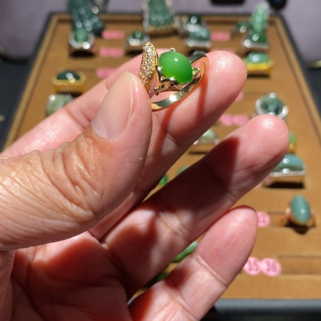 和田玉未镶嵌戒指